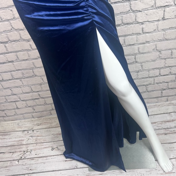 NWT Windsor Navy Lace Gown - Picture 7 of 9